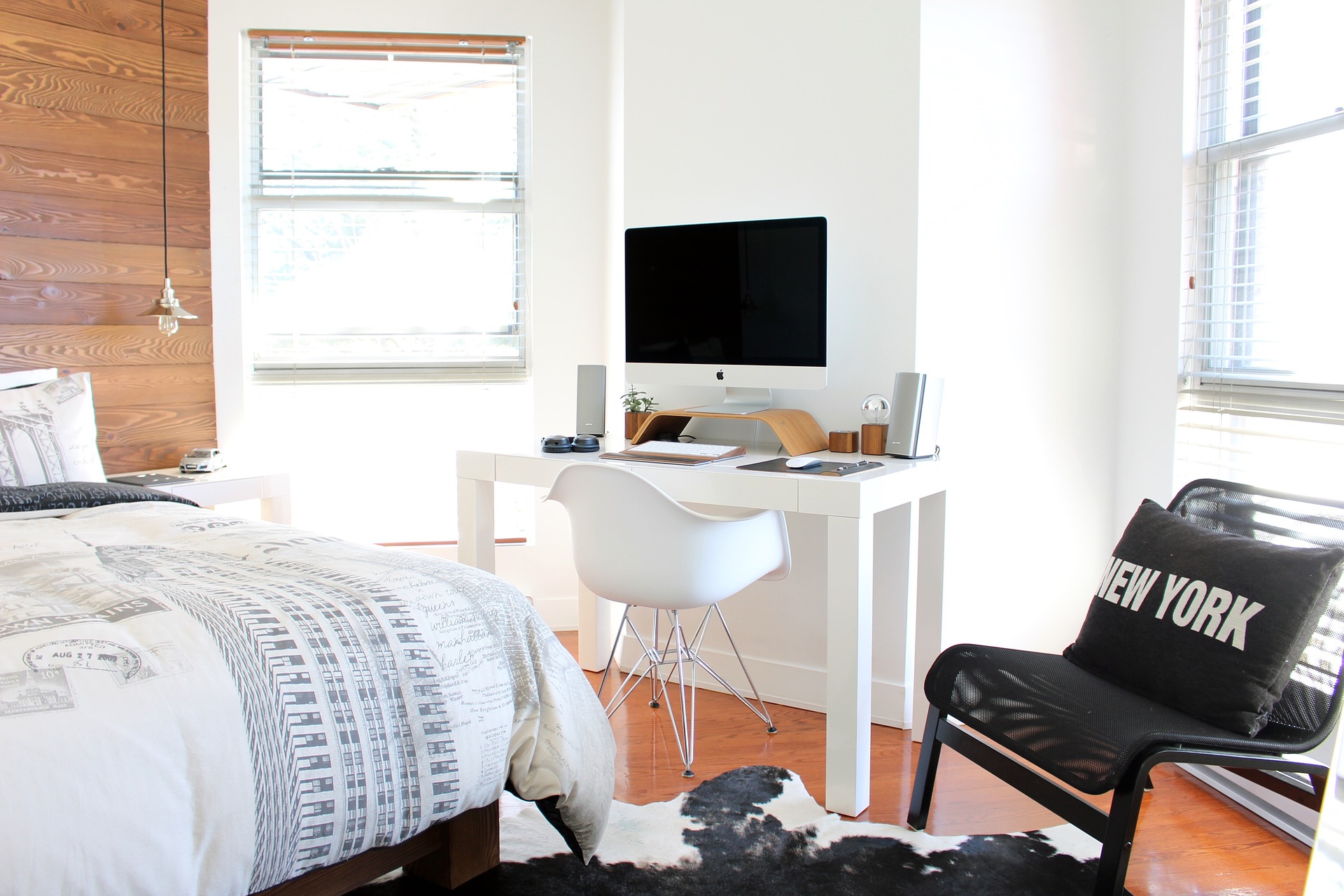 Dorm Décor Delight: 7 Ways to Personalize Your Space and Make It Feel Like Home